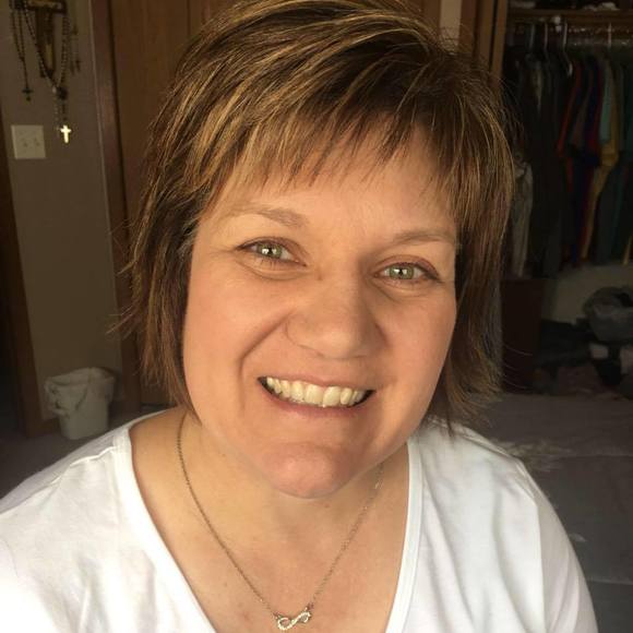 Meet your Posher, Lisa - Picture 1 of 1
